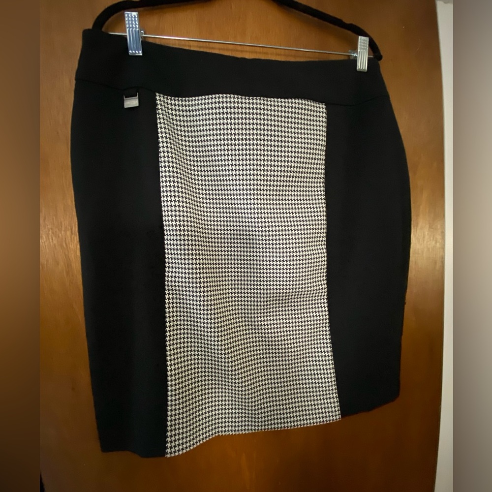 Lisette houndstooth pencil skirt